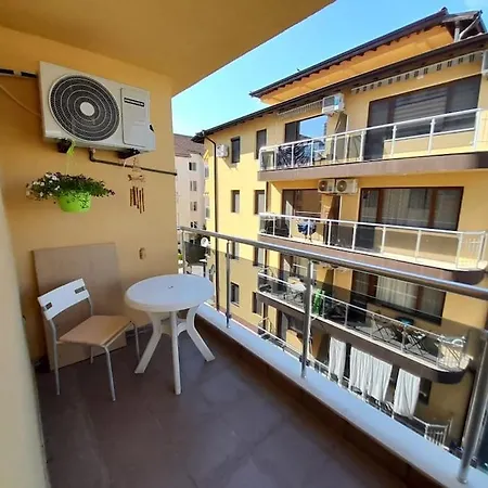 Perlaview Apartment *